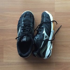 Mizuno Women's Volleyball shoes